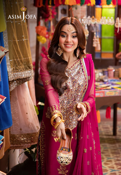 Pakistani salwar suit