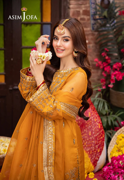 Yellow Pakistani Salwar Suit