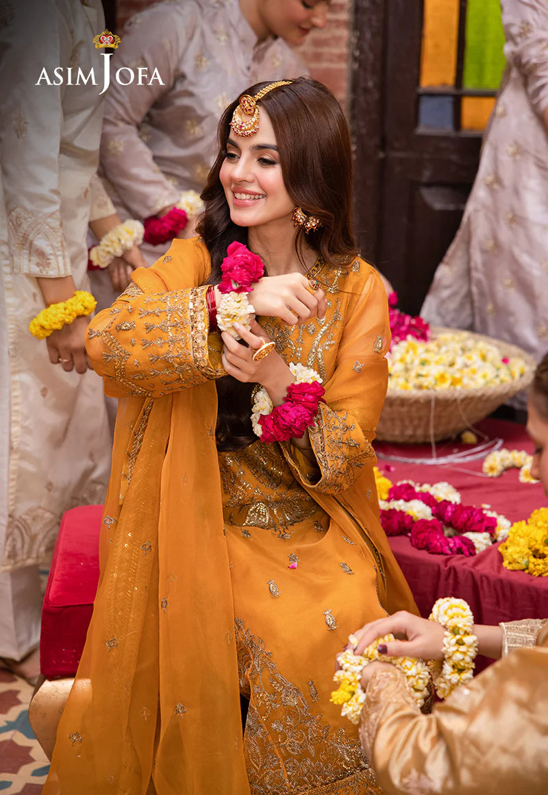 Yellow Pakistani Salwar Suit