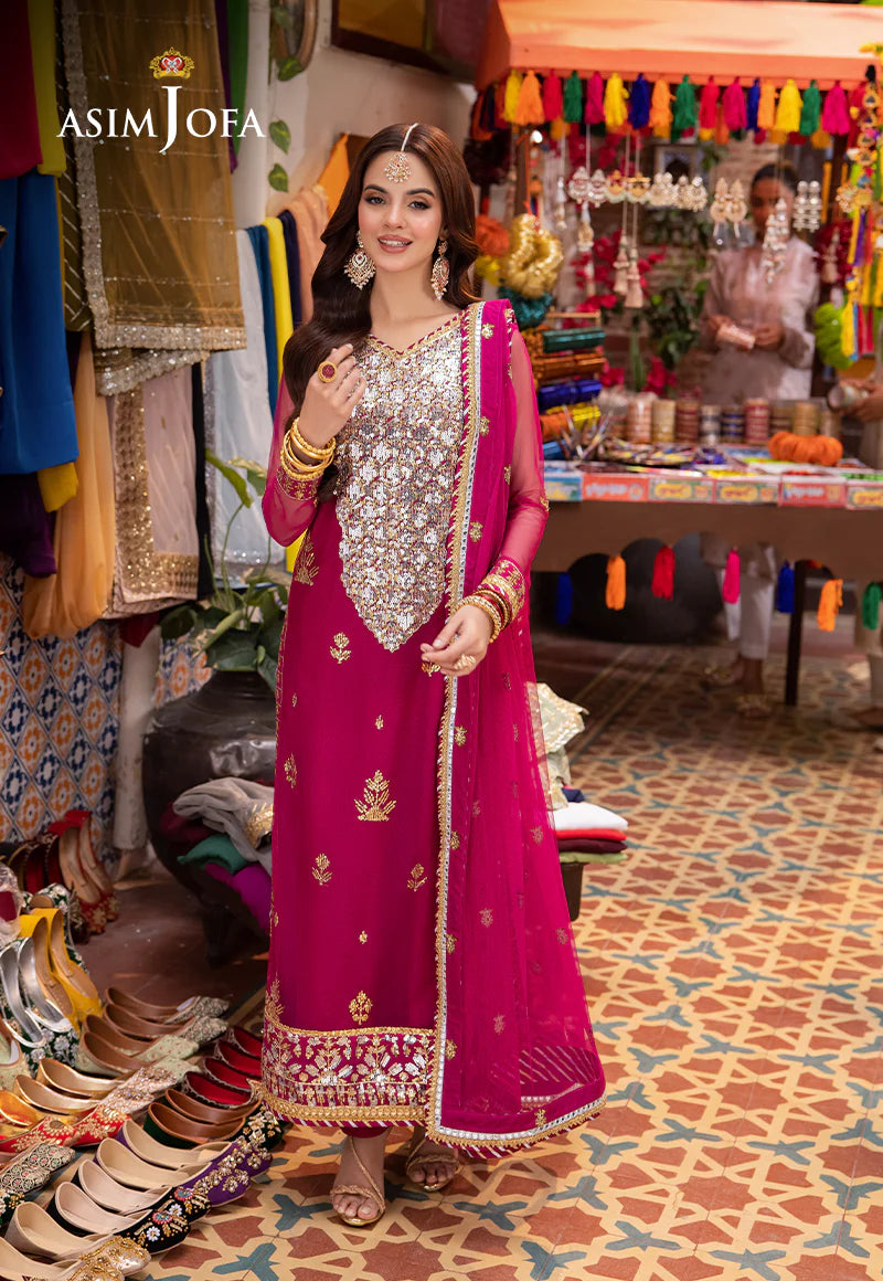 Pakistani salwar suit