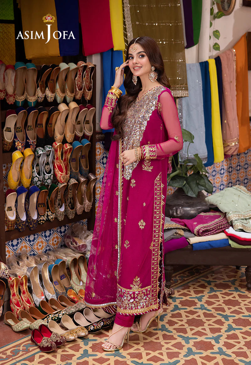 Pakistani salwar suit